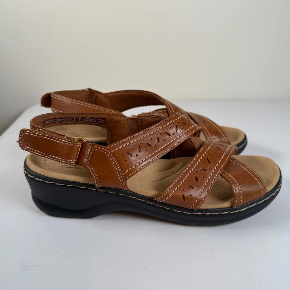Clarks Collection Lexy Pearl Strappy Sandals 8 Brown Leather Comfort Slingback